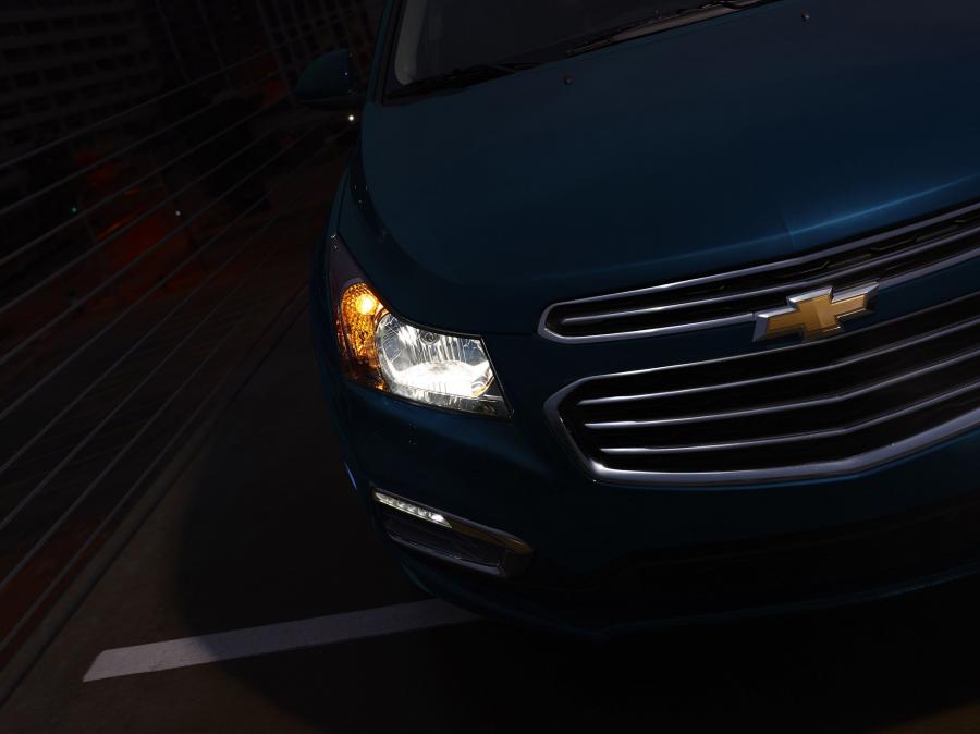  Chevrolet Cruze 2015 года  (US) (фото 9 из 10)